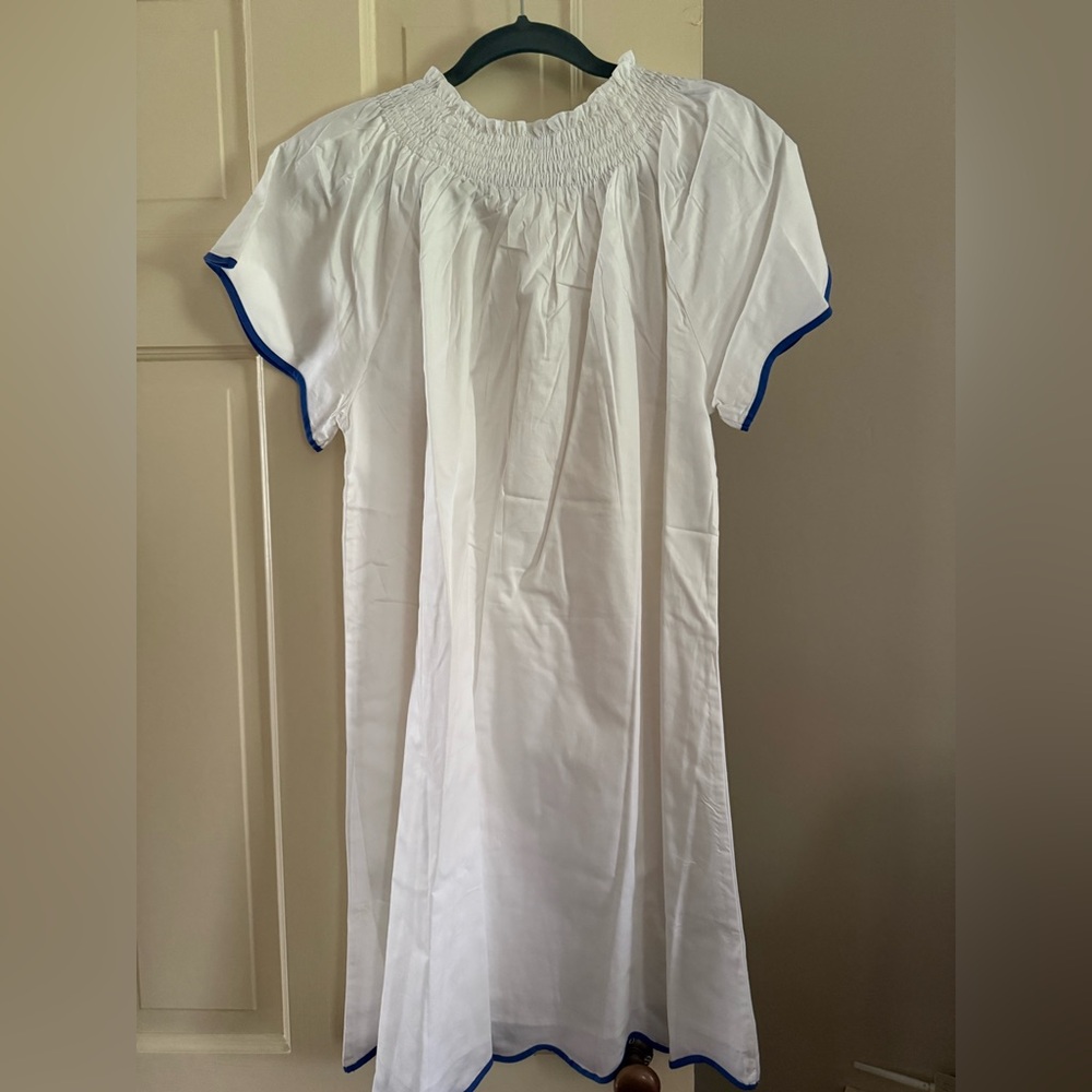 Lake Size M White Smocked day dress with Blue Trim